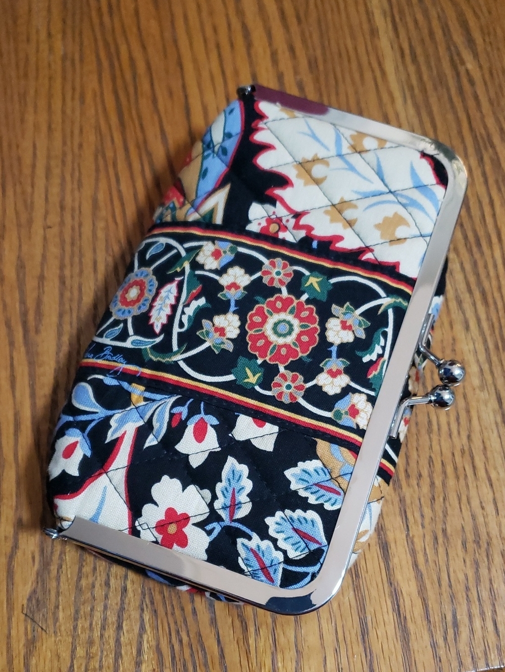 Vera Bradley Versailles Kisslock Makeup Bag / Clutch
